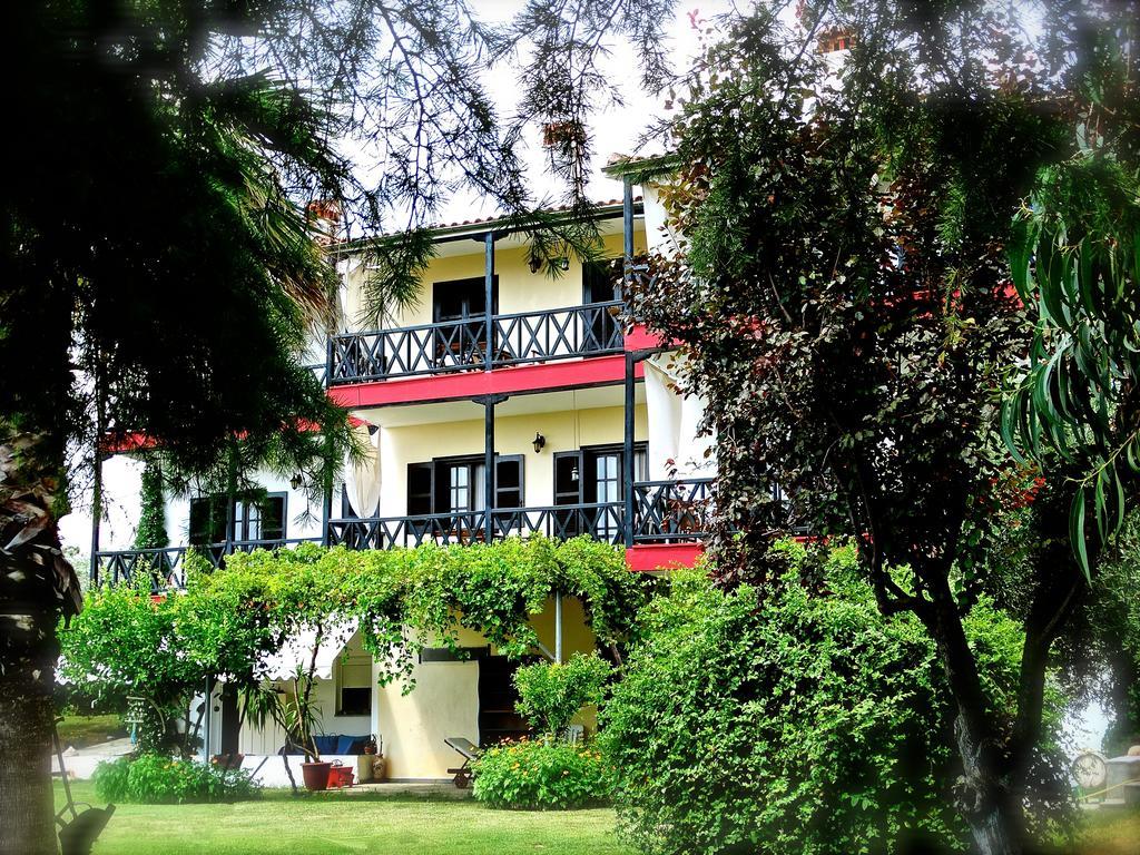 Apartments Karpetis A Green Paradise Psakoudia Exterior foto